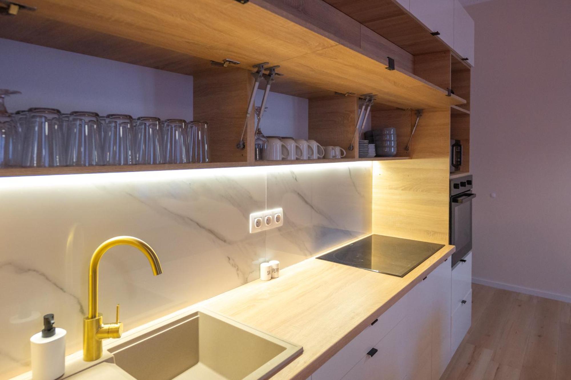 D6 Apartments Шиофок Экстерьер фото