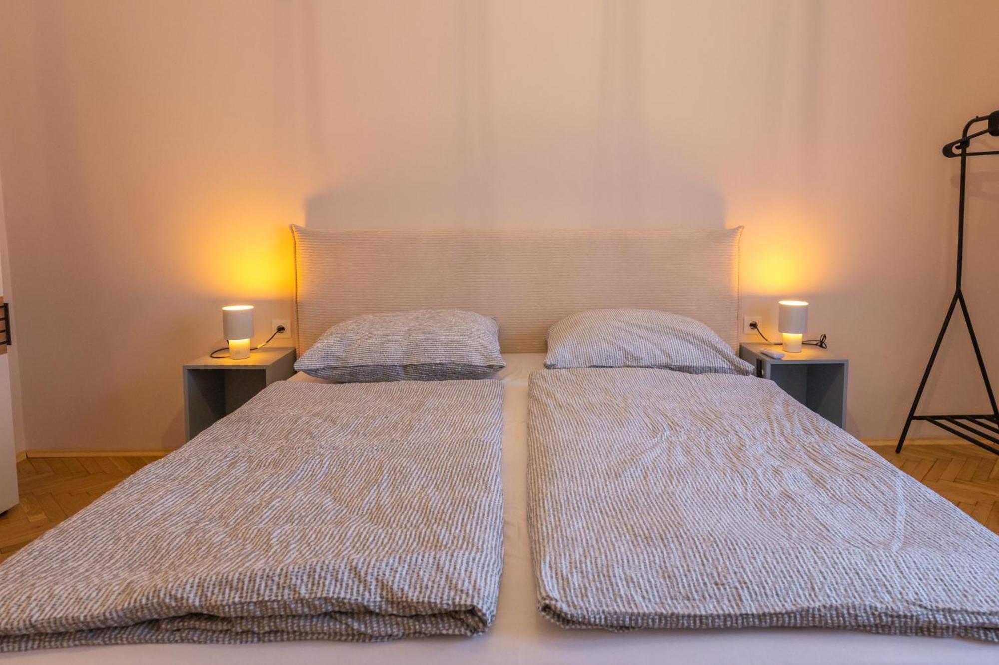 D6 Apartments Шиофок Экстерьер фото